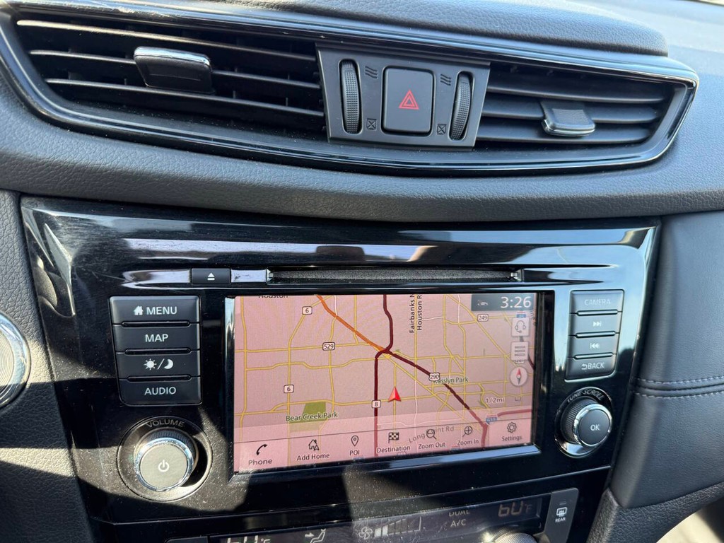 Nissan Rogue Vehicle Full-screen Gallery Image 26