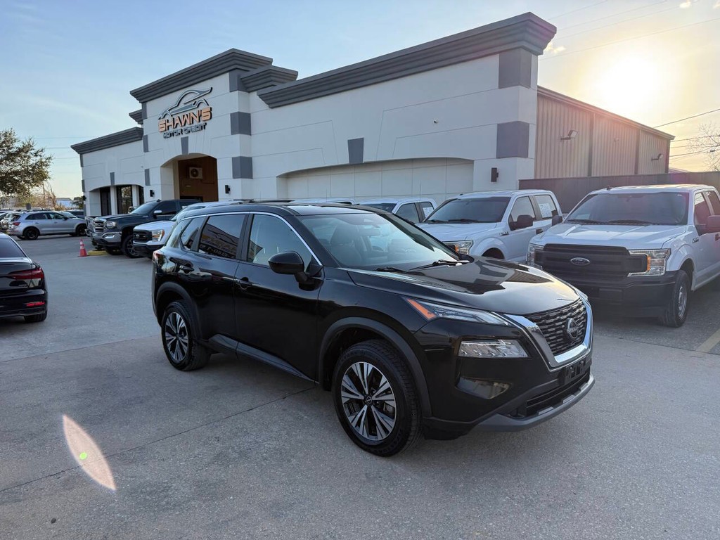 Nissan Rogue Vehicle Full-screen Gallery Image 02