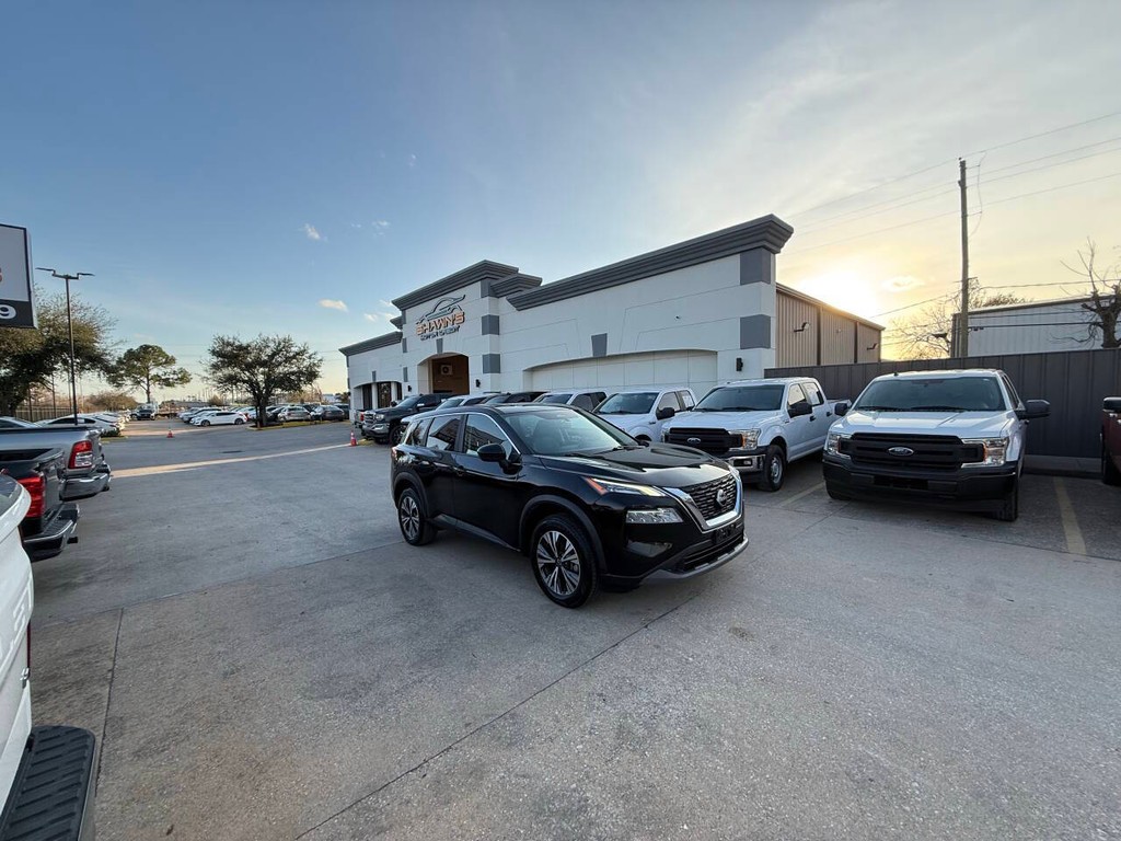 Nissan Rogue Vehicle Full-screen Gallery Image 41