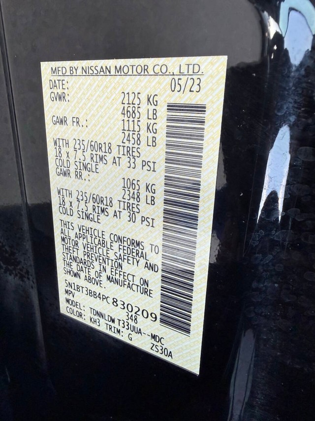 Nissan Rogue Vehicle Full-screen Gallery Image 31