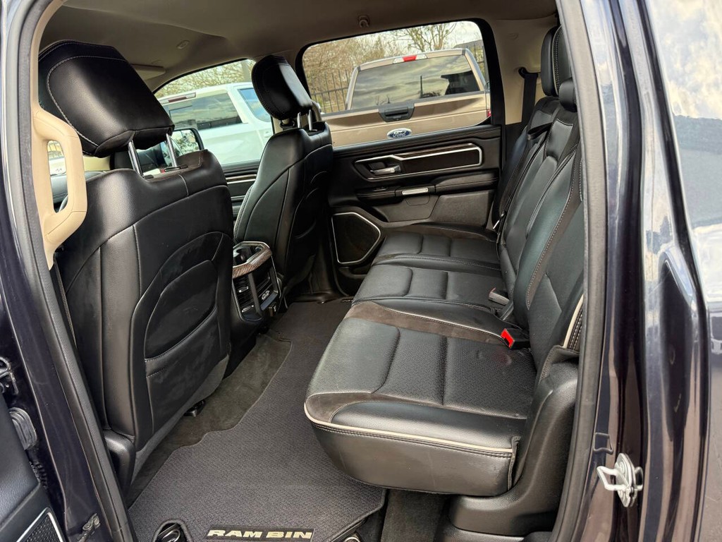 Ram 1500 Vehicle Full-screen Gallery Image 13