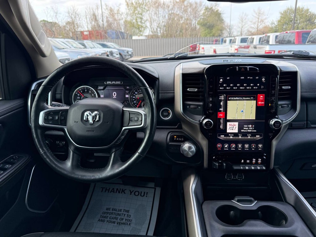 Ram 1500 Vehicle Full-screen Gallery Image 21