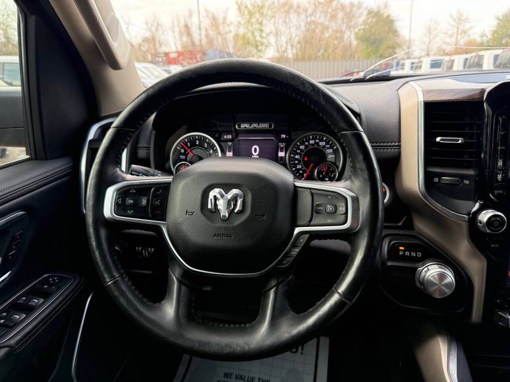 Ram 1500 Vehicle Full-screen Gallery Image 22