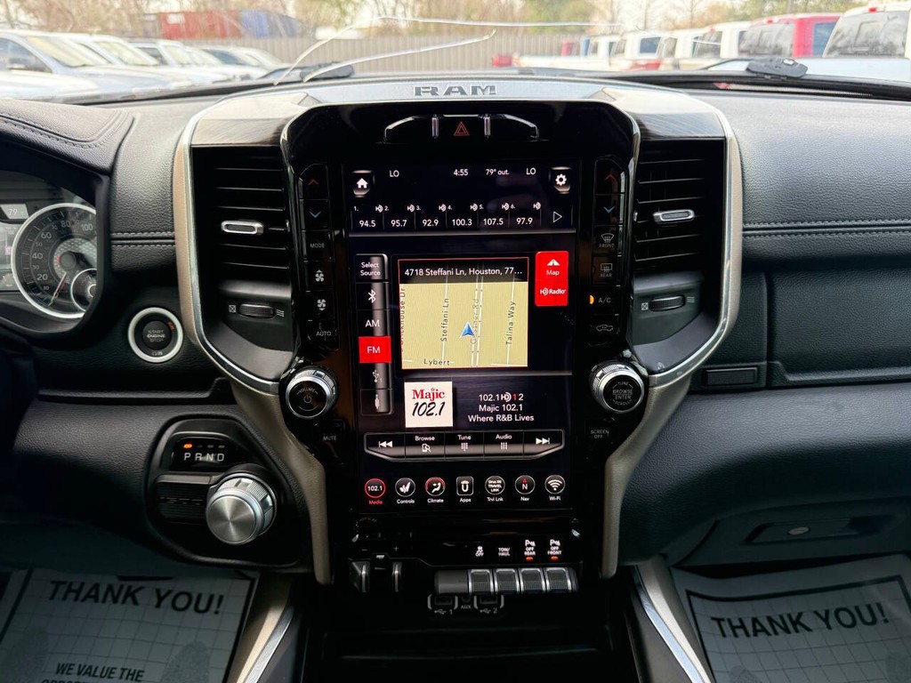 Ram 1500 Vehicle Full-screen Gallery Image 24