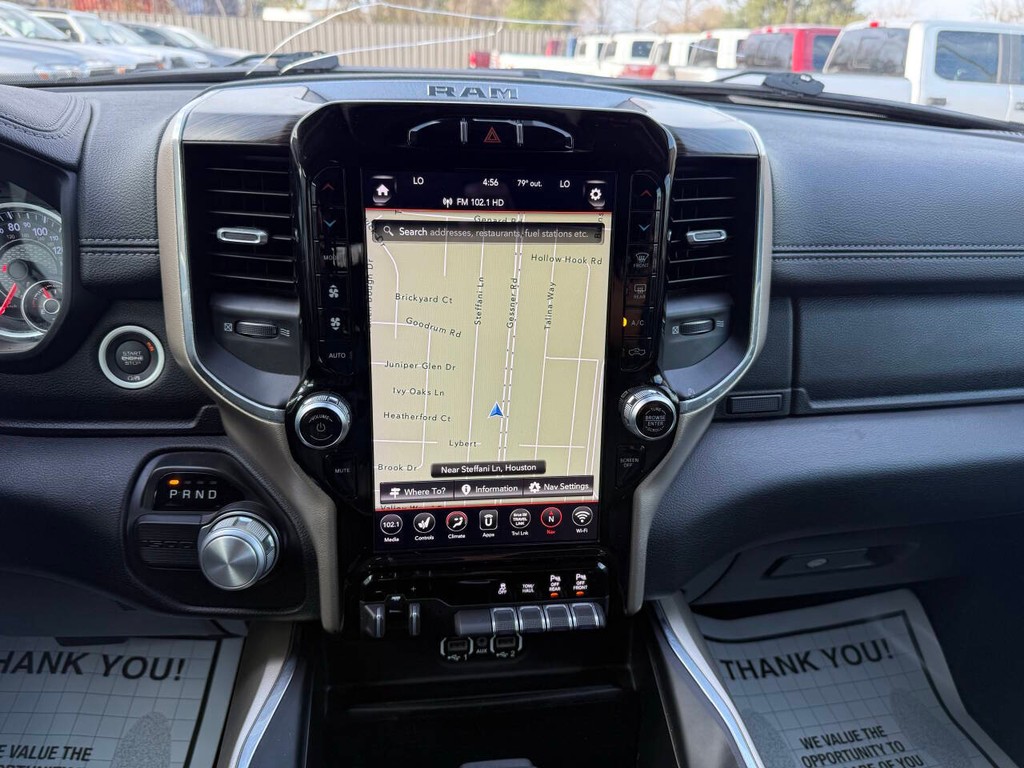 Ram 1500 Vehicle Full-screen Gallery Image 25