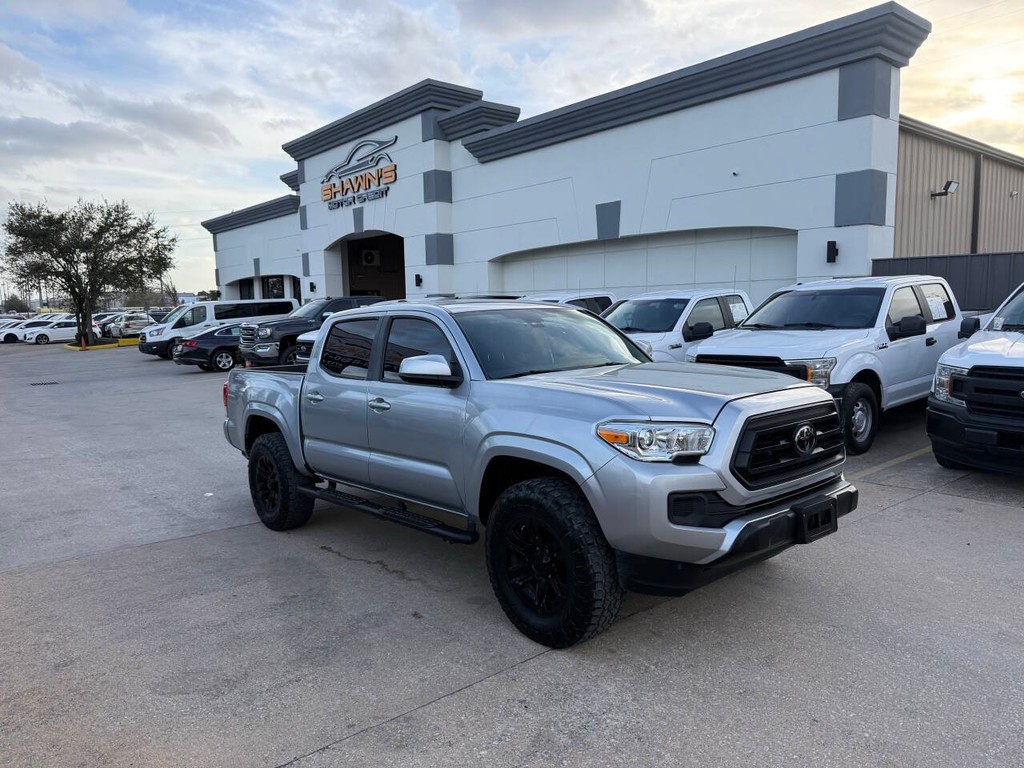 Toyota Tacoma 2WD Vehicle Full-screen Gallery Image 02