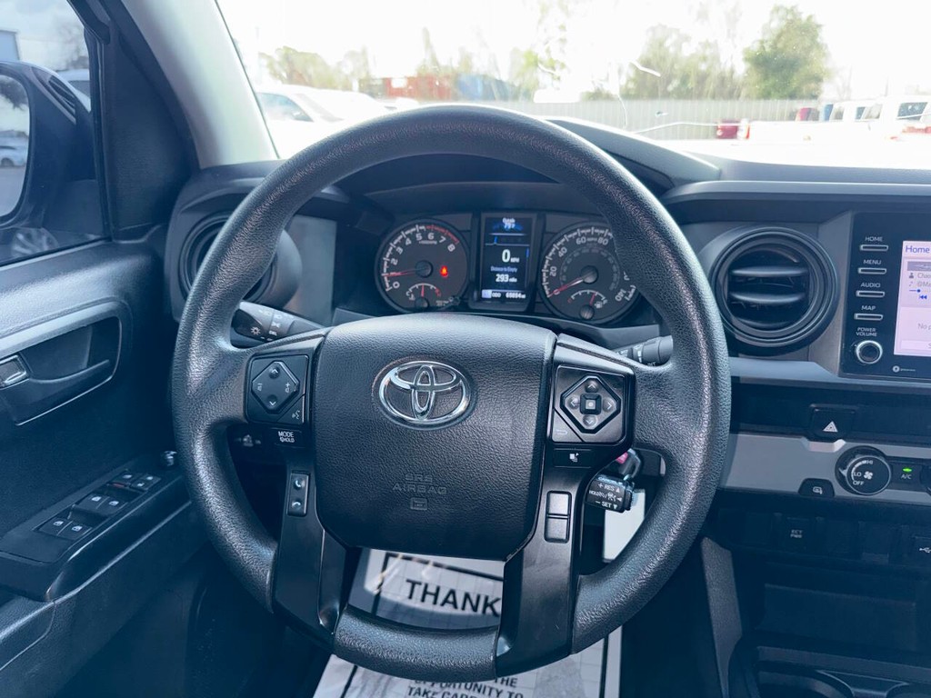 Toyota Tacoma 2WD Vehicle Full-screen Gallery Image 23