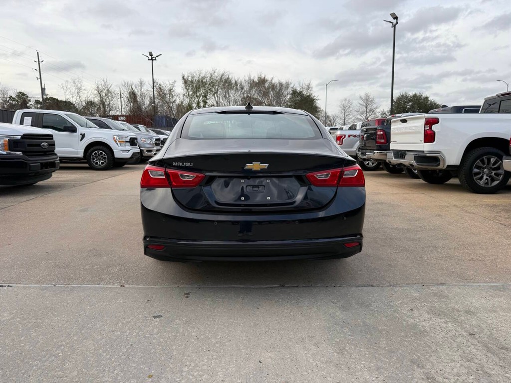 Chevrolet Malibu Vehicle Full-screen Gallery Image 36