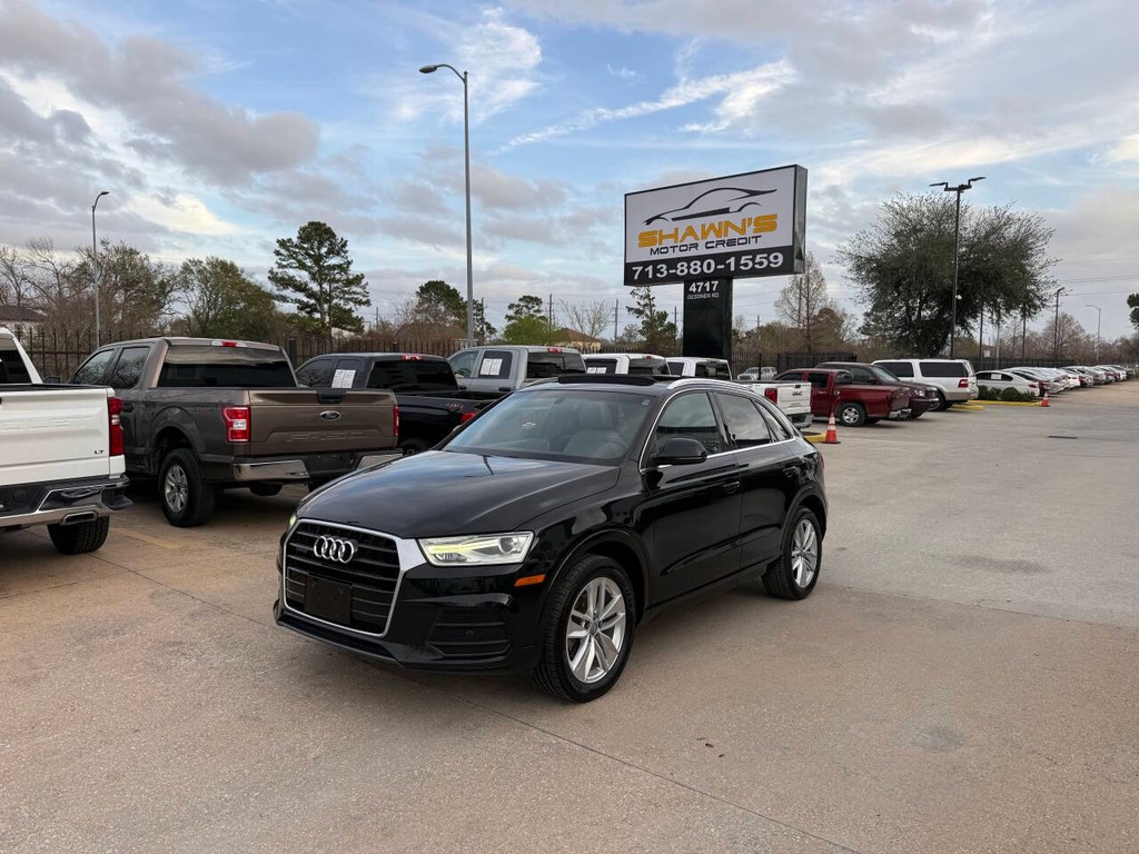 Audi Q3 Vehicle Full-screen Gallery Image 03