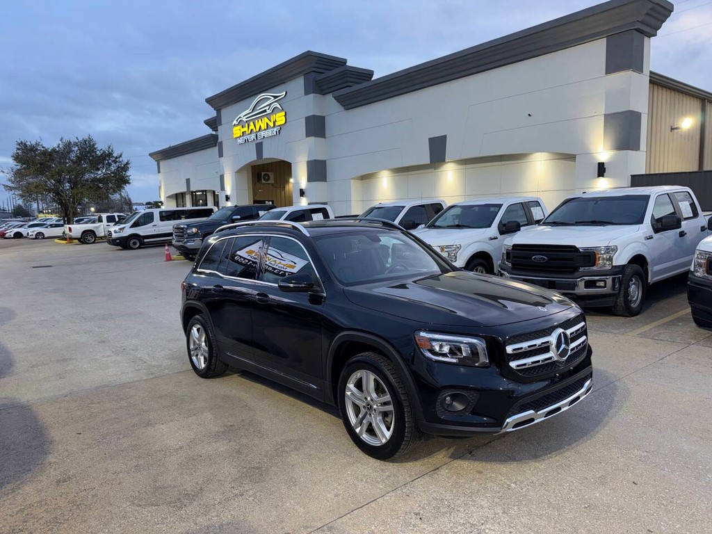 Mercedes-Benz GLB Vehicle Full-screen Gallery Image 43