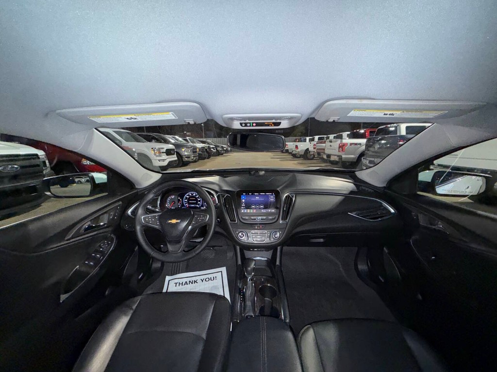 Chevrolet Malibu Vehicle Full-screen Gallery Image 18