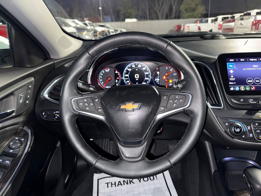 Chevrolet Malibu Vehicle Full-screen Gallery Image 21