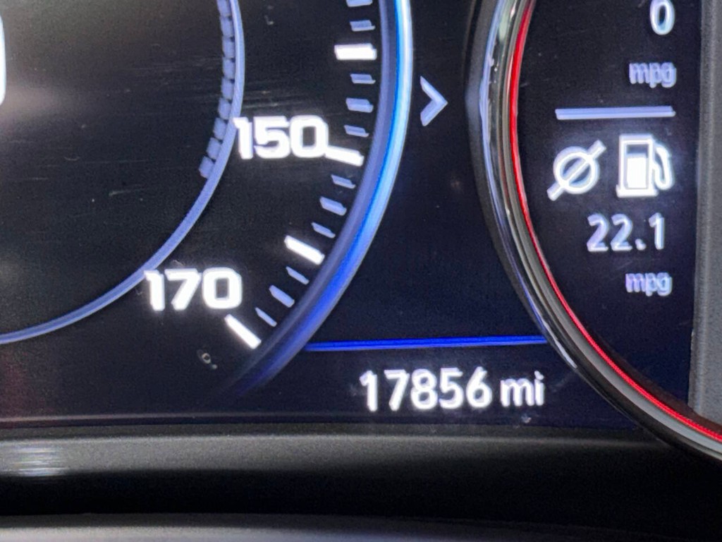 Chevrolet Malibu Vehicle Full-screen Gallery Image 30