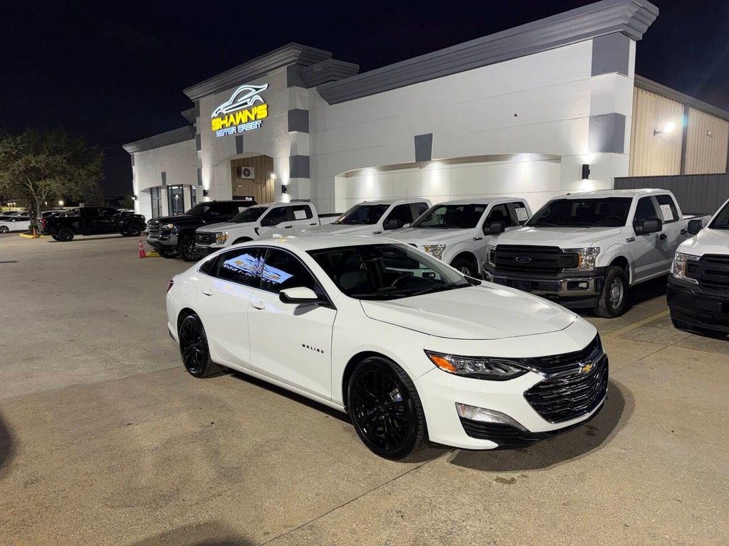 Chevrolet Malibu Vehicle Full-screen Gallery Image 38