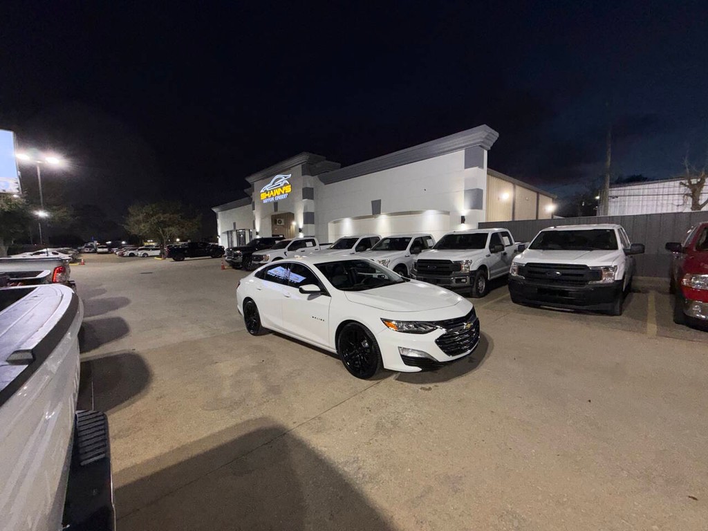 Chevrolet Malibu Vehicle Full-screen Gallery Image 40