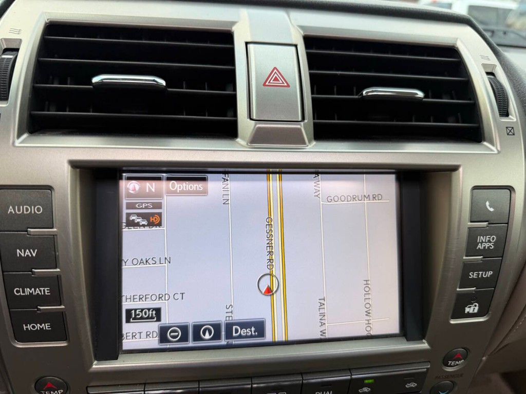 Lexus GX Vehicle Full-screen Gallery Image 28