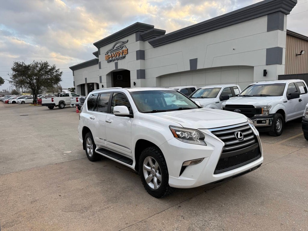Lexus GX Vehicle Full-screen Gallery Image 44
