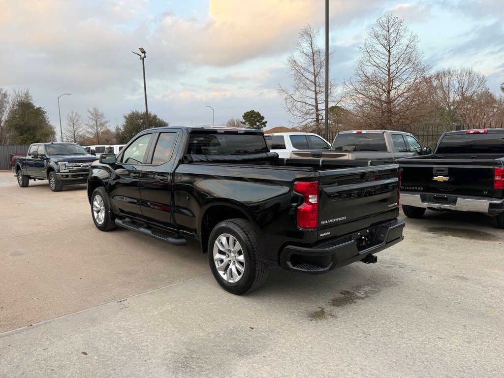 Chevrolet Silverado 1500 Vehicle Full-screen Gallery Image 04