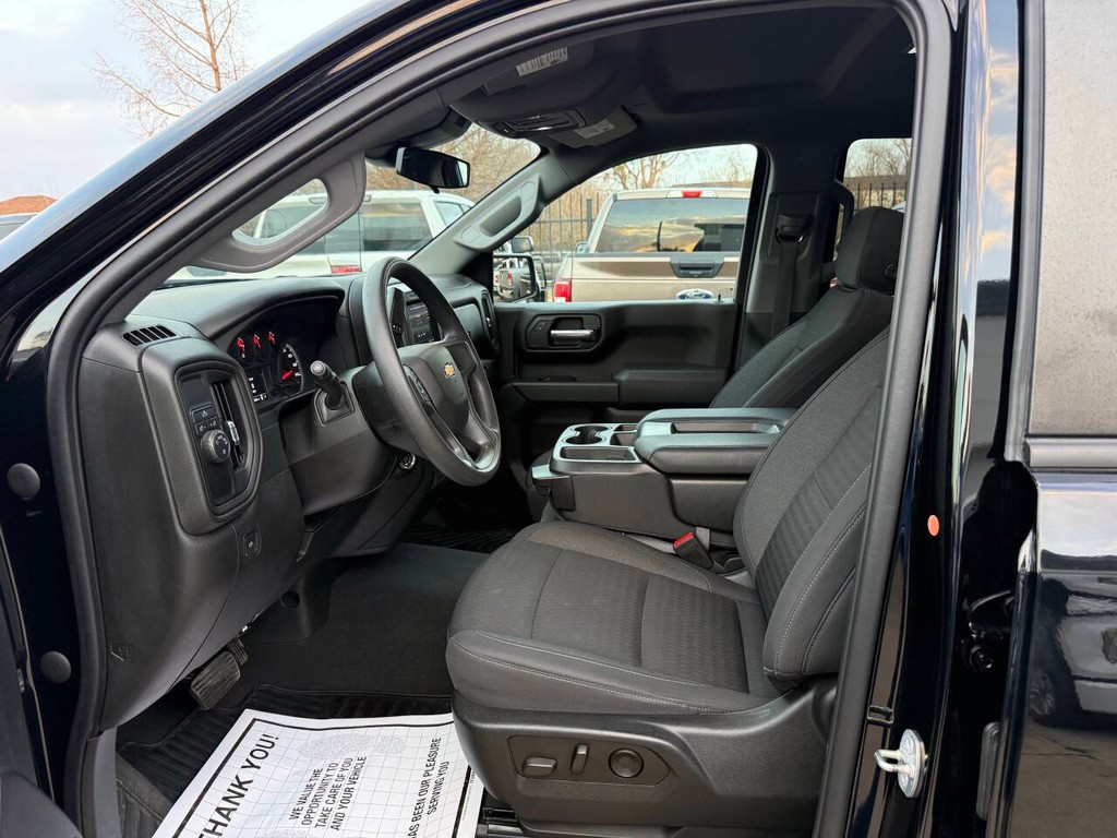 Chevrolet Silverado 1500 Vehicle Full-screen Gallery Image 07