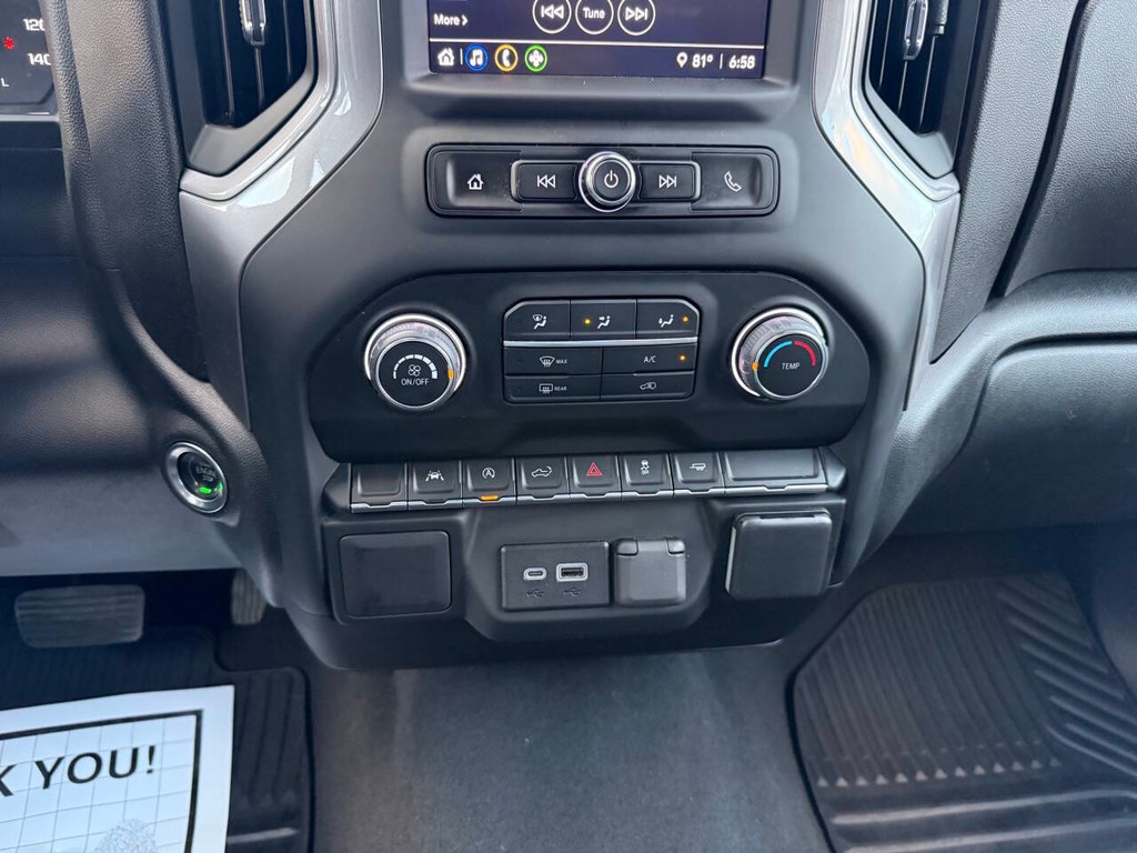 Chevrolet Silverado 1500 Vehicle Full-screen Gallery Image 29