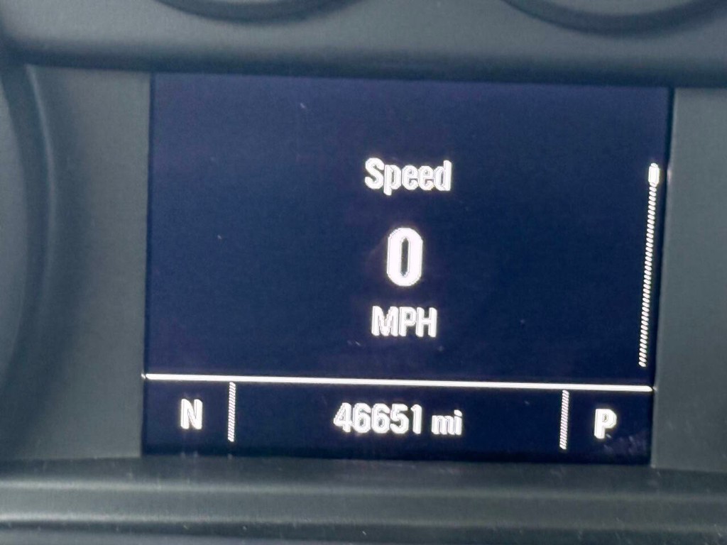 Chevrolet Silverado 1500 Vehicle Full-screen Gallery Image 33