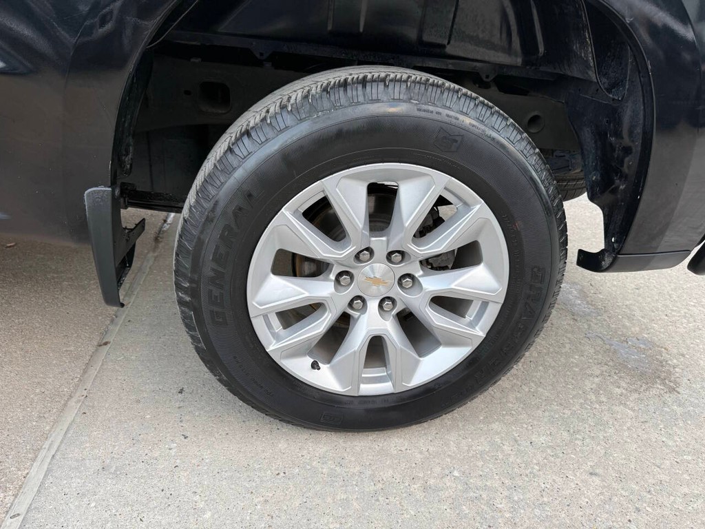 Chevrolet Silverado 1500 Vehicle Full-screen Gallery Image 36