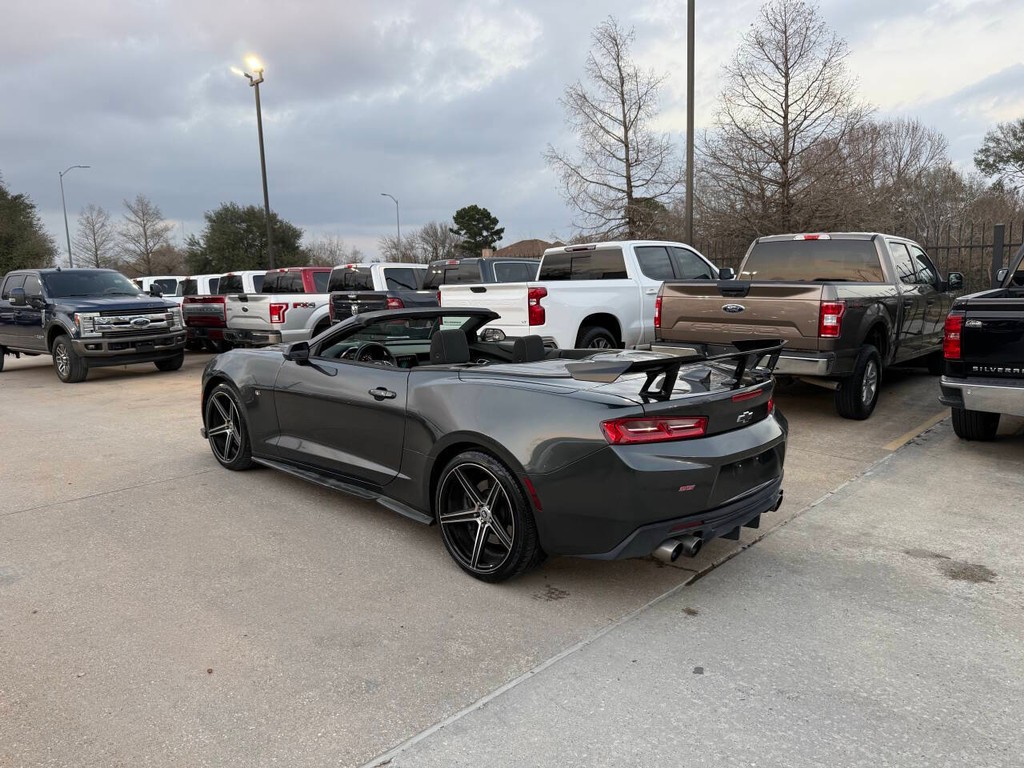 Chevrolet Camaro Vehicle Full-screen Gallery Image 07