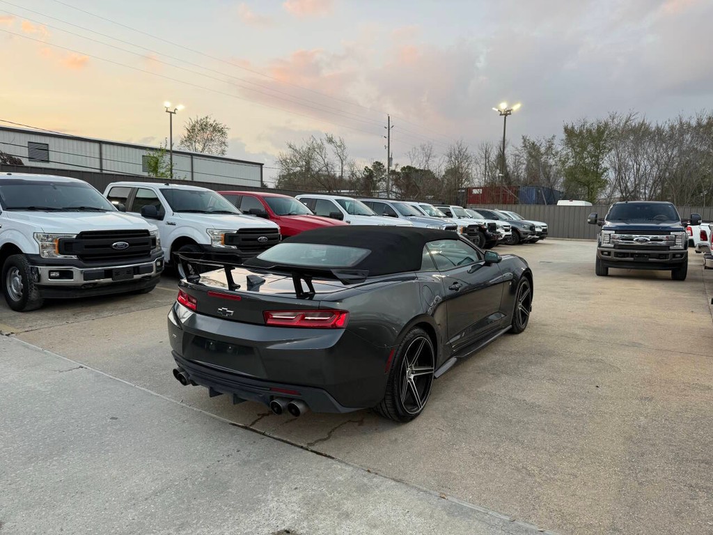 Chevrolet Camaro Vehicle Full-screen Gallery Image 08