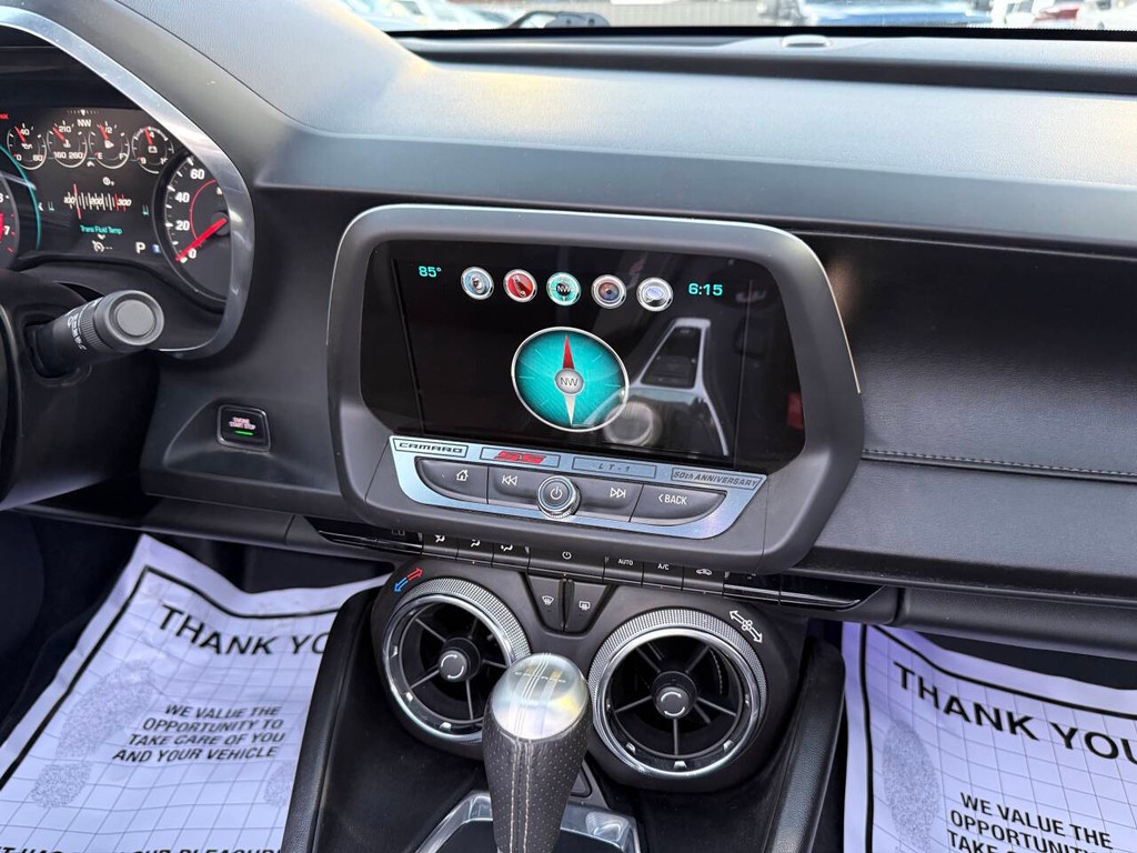 Chevrolet Camaro Vehicle Full-screen Gallery Image 15