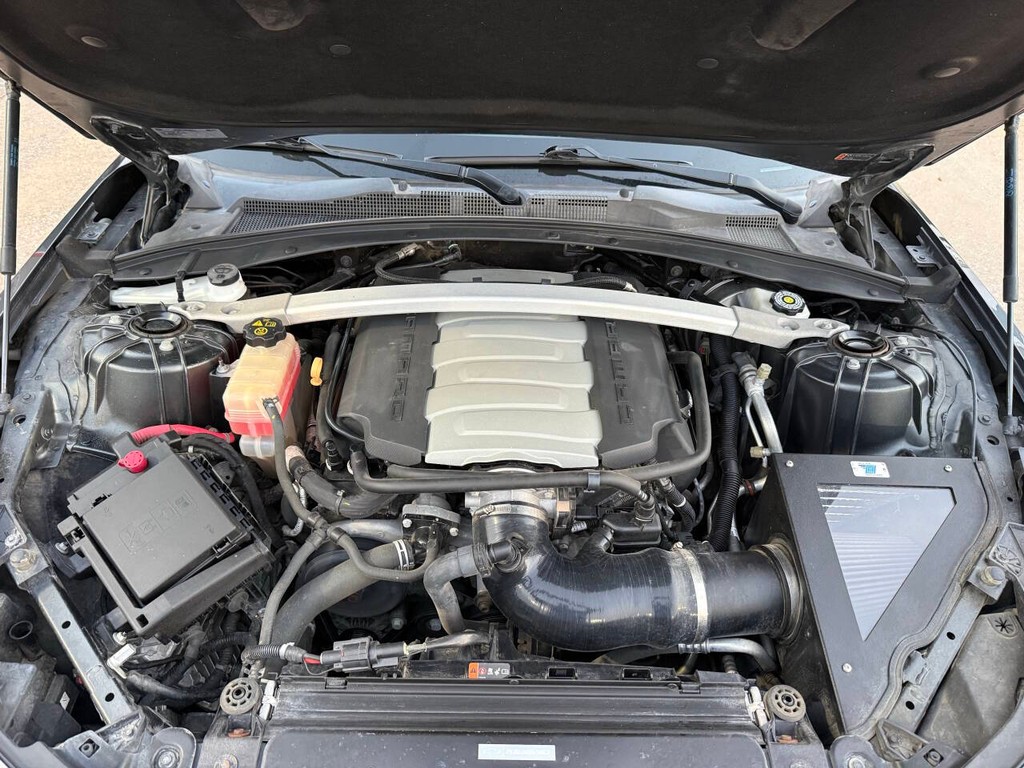 Chevrolet Camaro Vehicle Full-screen Gallery Image 24