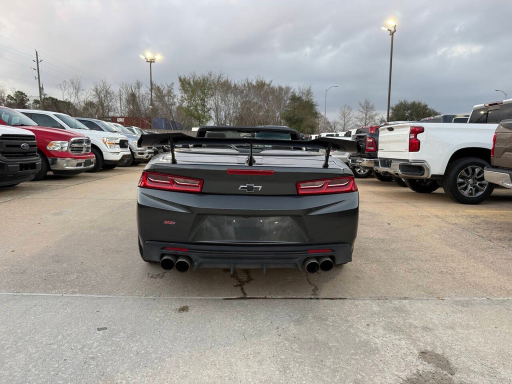 Chevrolet Camaro Vehicle Full-screen Gallery Image 27