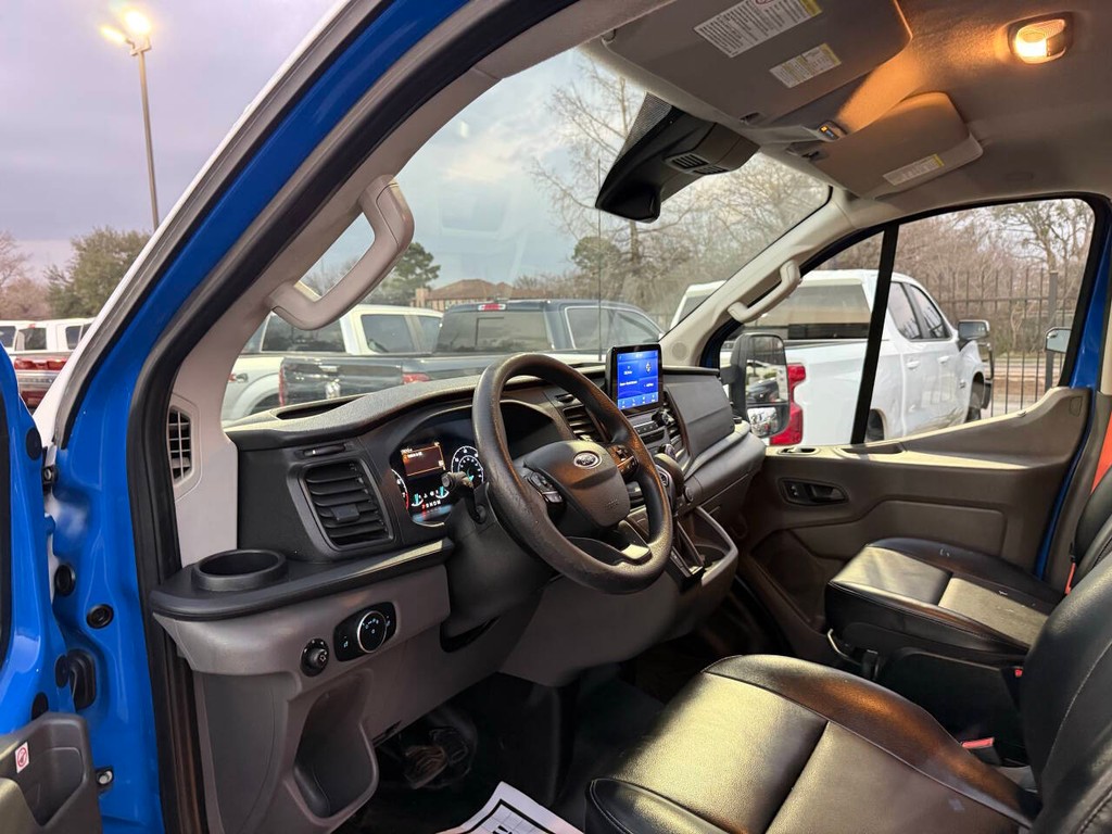 Ford Transit Cargo Van Vehicle Full-screen Gallery Image 06