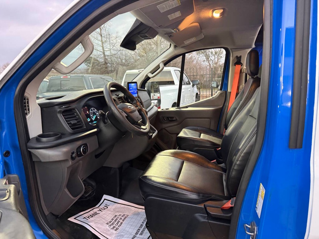 Ford Transit Cargo Van Vehicle Full-screen Gallery Image 07