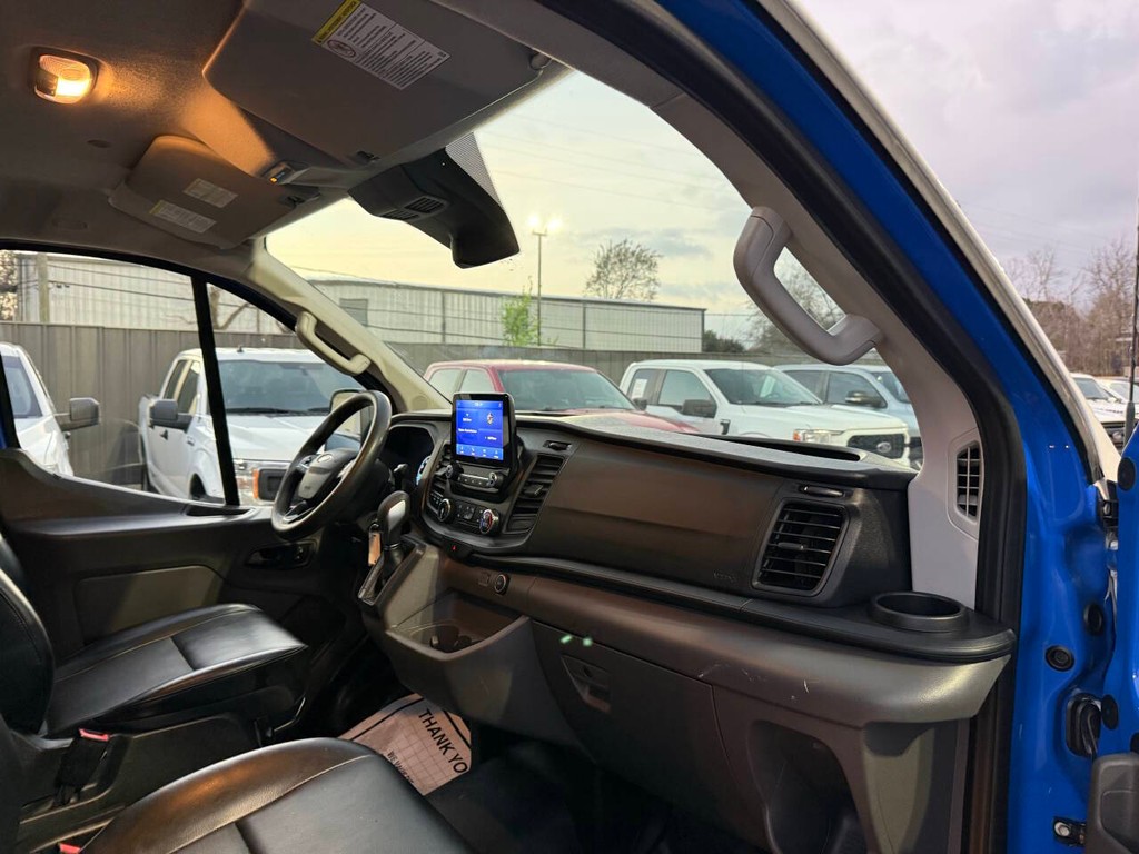 Ford Transit Cargo Van Vehicle Full-screen Gallery Image 09