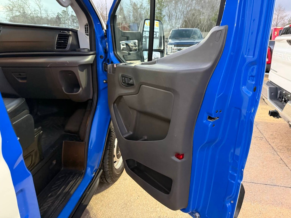 Ford Transit Cargo Van Vehicle Full-screen Gallery Image 11