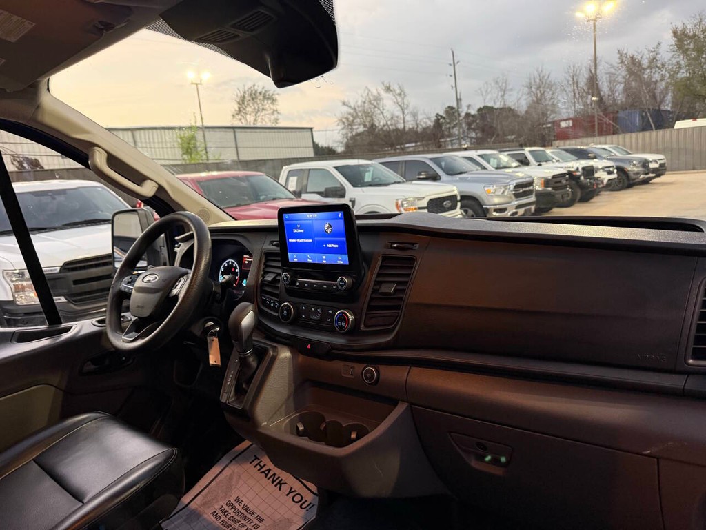 Ford Transit Cargo Van Vehicle Full-screen Gallery Image 12