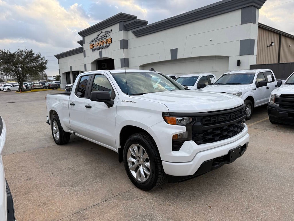 Chevrolet Silverado 1500 Vehicle Full-screen Gallery Image 36