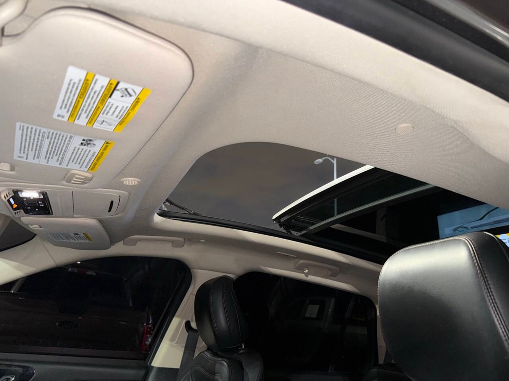 Lincoln Aviator Vehicle Full-screen Gallery Image 33