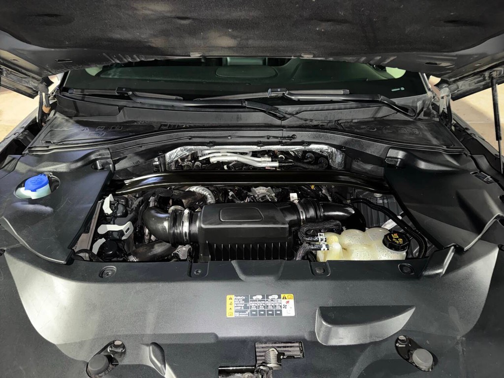 Lincoln Aviator Vehicle Full-screen Gallery Image 38