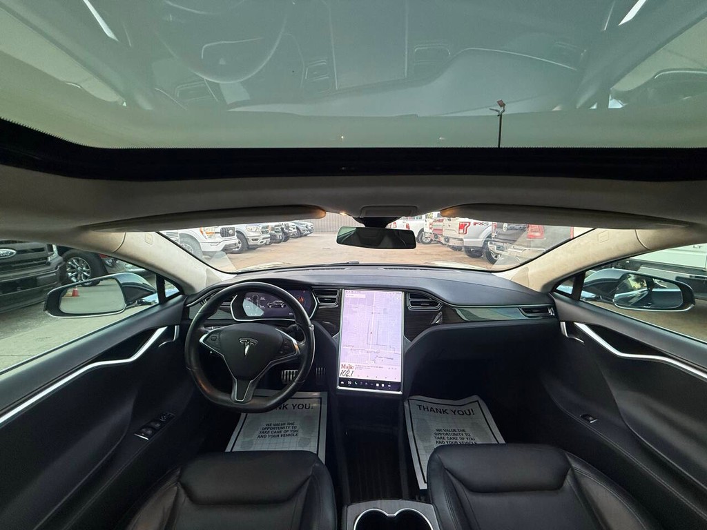 Tesla Model S Vehicle Full-screen Gallery Image 18