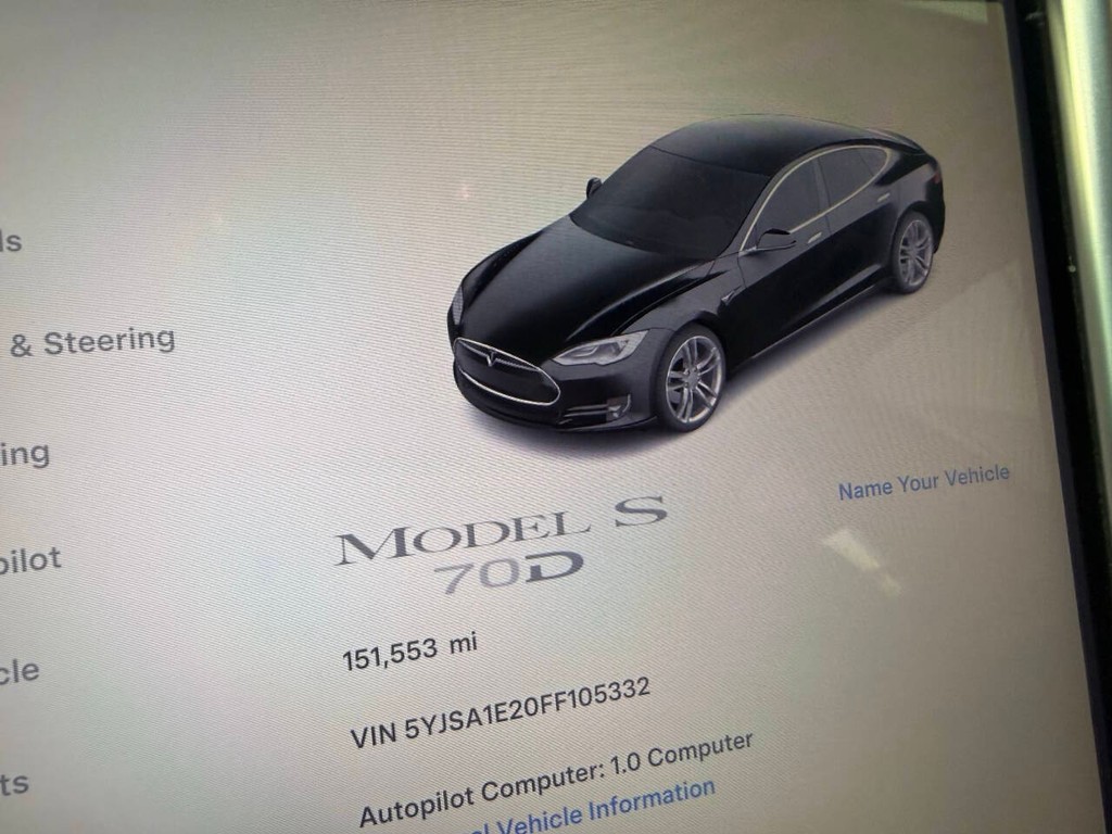 Tesla Model S Vehicle Full-screen Gallery Image 26