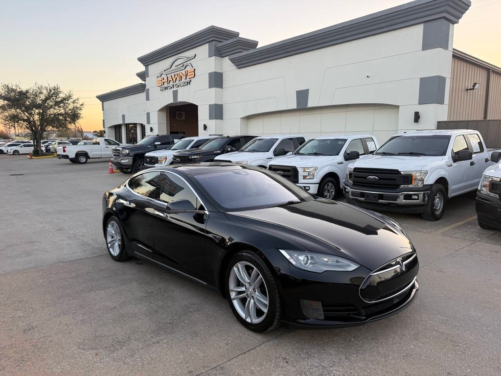 Tesla Model S Vehicle Full-screen Gallery Image 41