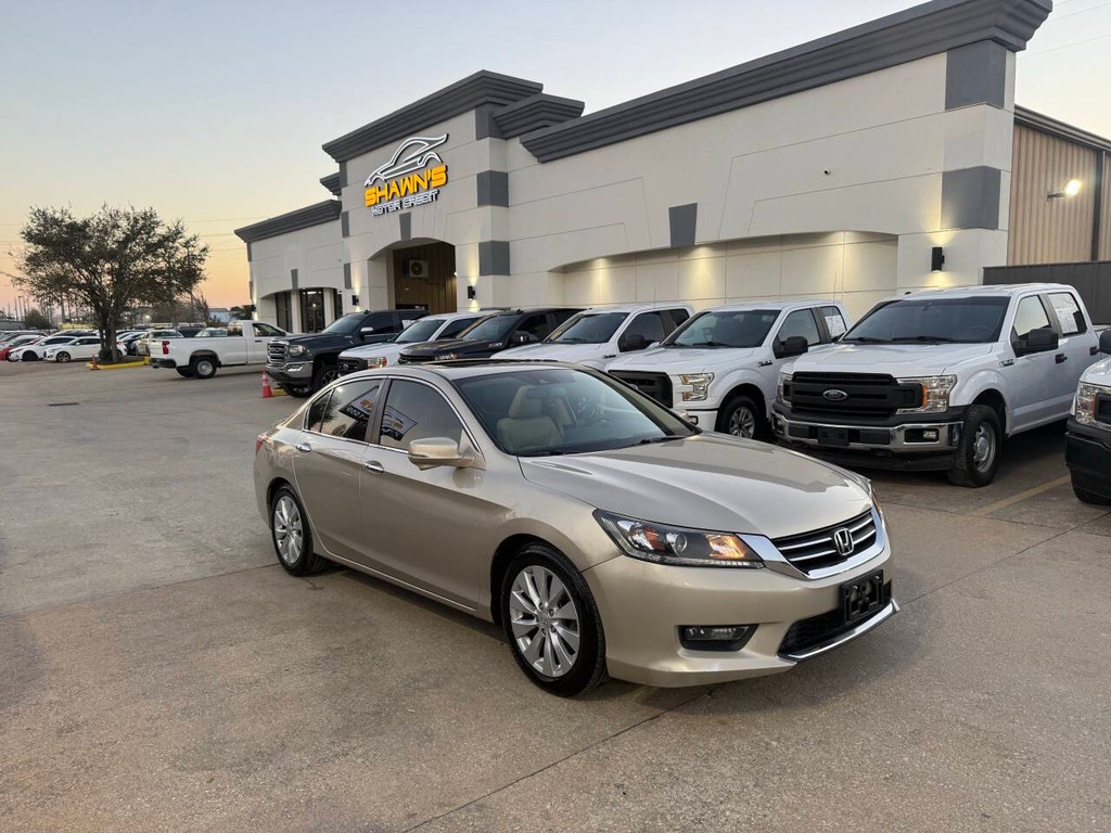 Honda Accord Sedan Vehicle Full-screen Gallery Image 02