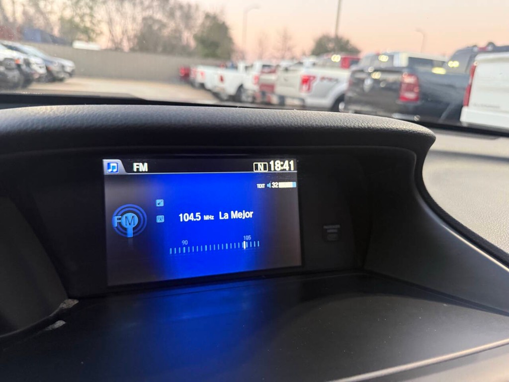 Honda Accord Sedan Vehicle Full-screen Gallery Image 25