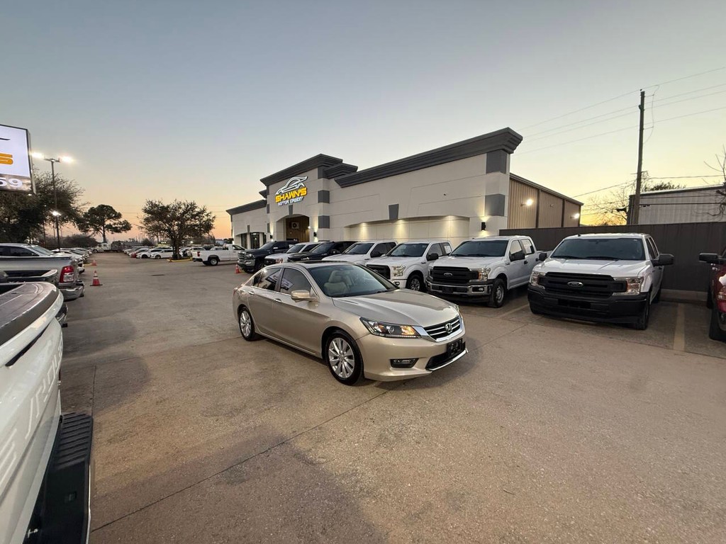 Honda Accord Sedan Vehicle Full-screen Gallery Image 43