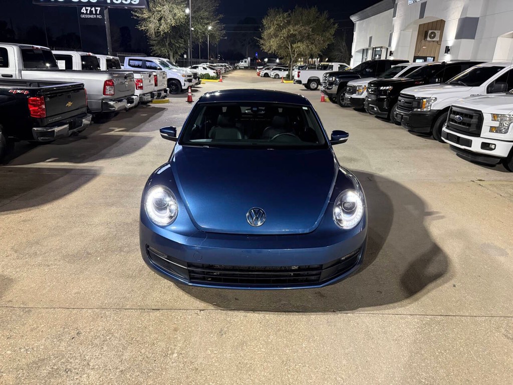 Volkswagen Beetle Coupe Vehicle Full-screen Gallery Image 32