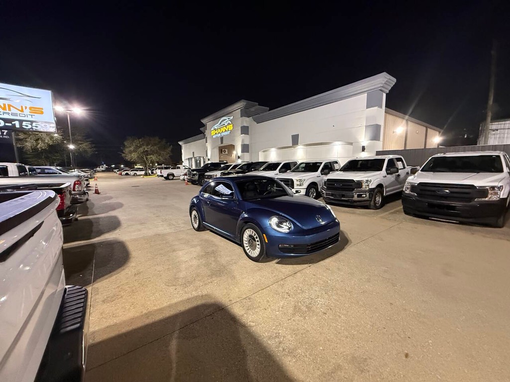 Volkswagen Beetle Coupe Vehicle Full-screen Gallery Image 36