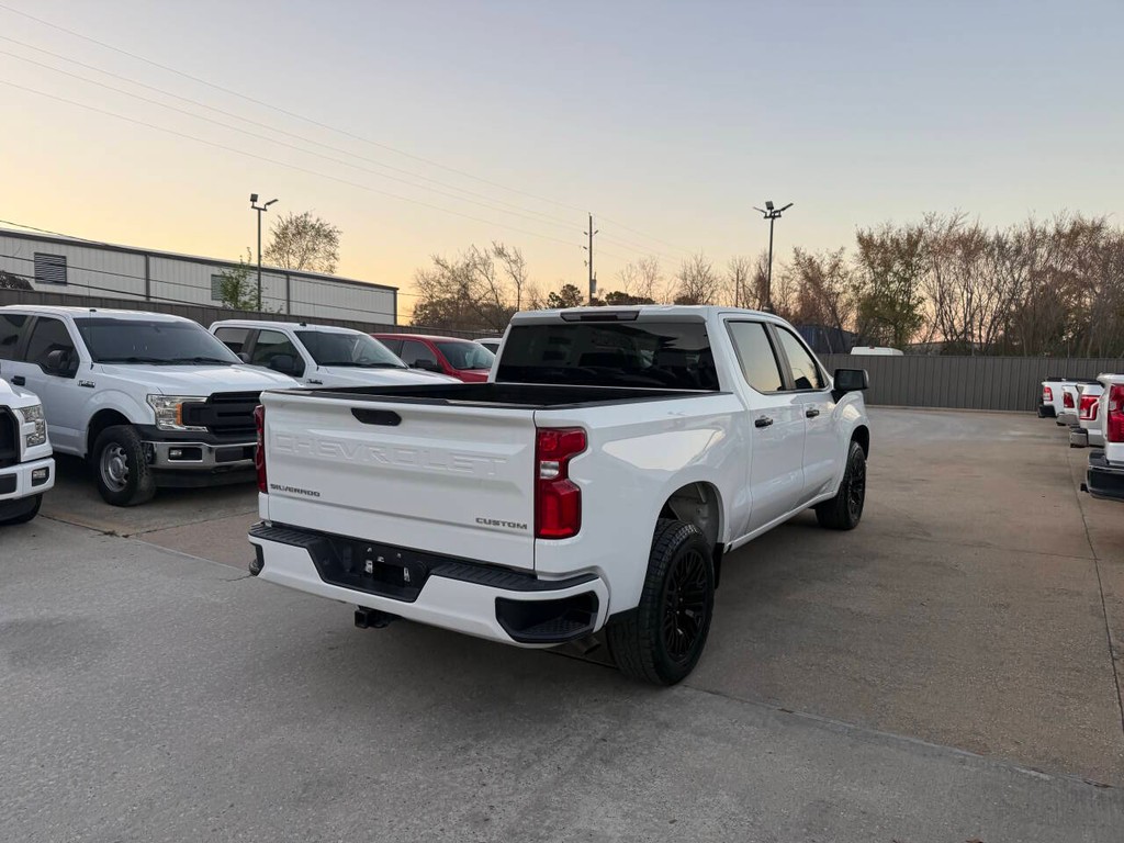 Chevrolet Silverado 1500 Vehicle Full-screen Gallery Image 05