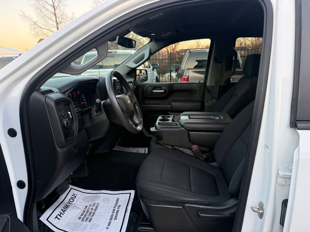 Chevrolet Silverado 1500 Vehicle Full-screen Gallery Image 07