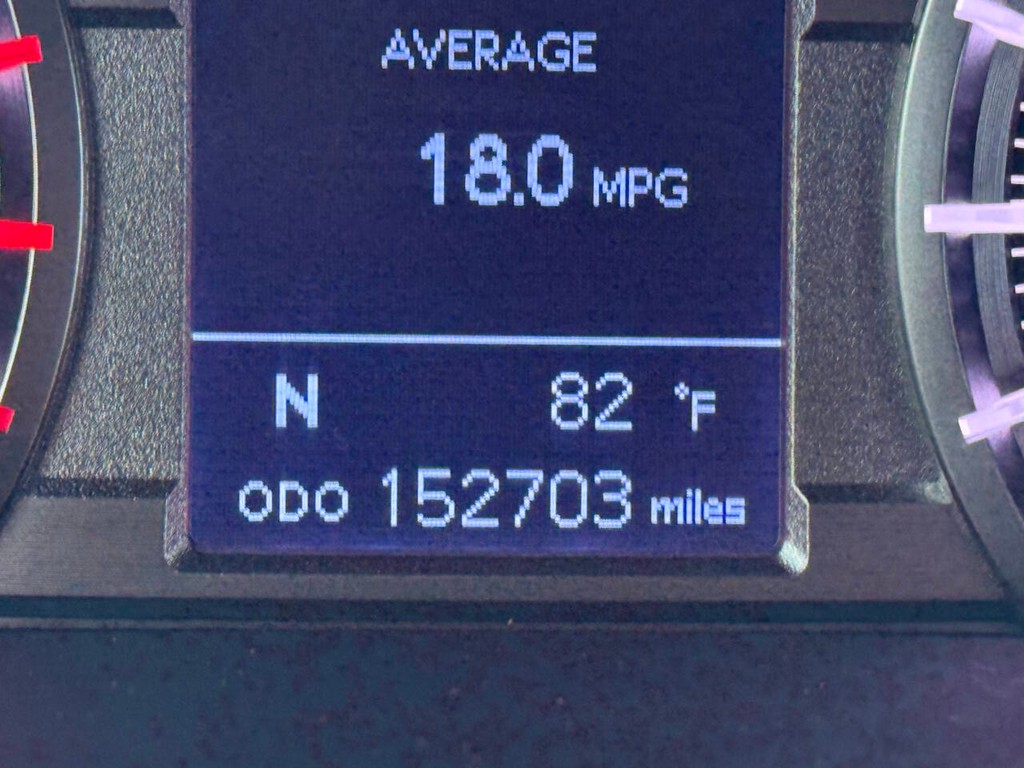 Toyota 4Runner Vehicle Full-screen Gallery Image 31